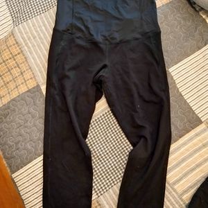 Isabel Maternity capri-length leggings size small